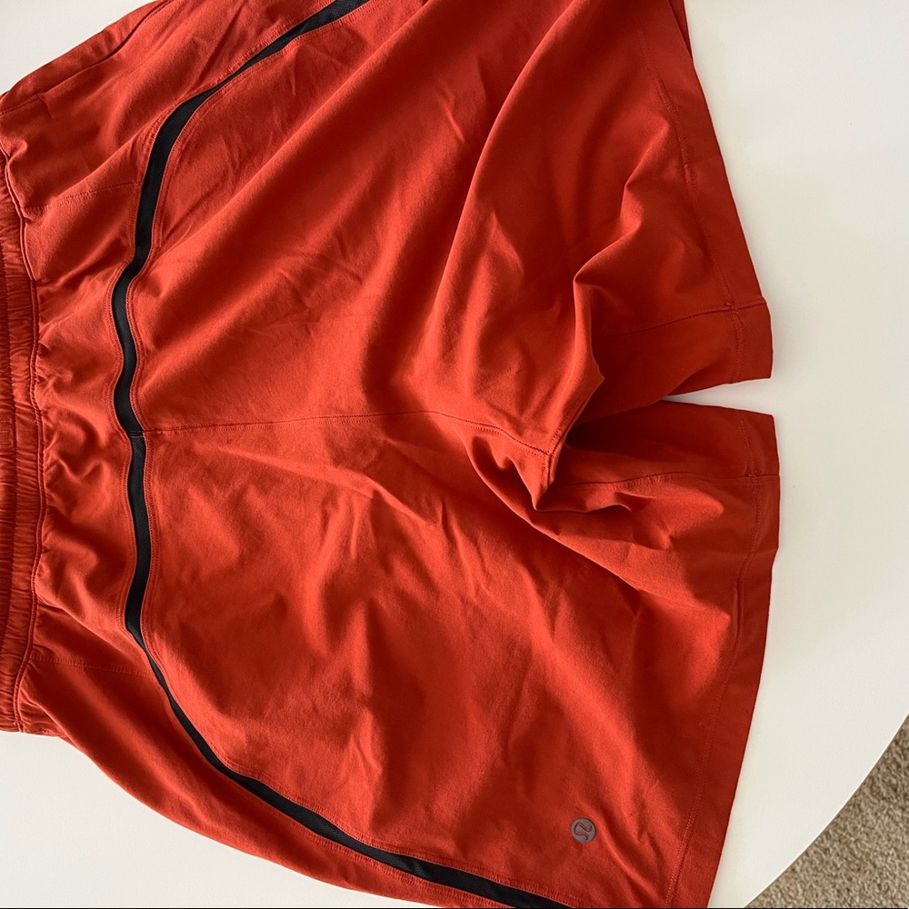 Lululemon Pacebreaker unlined 7 inch shorts